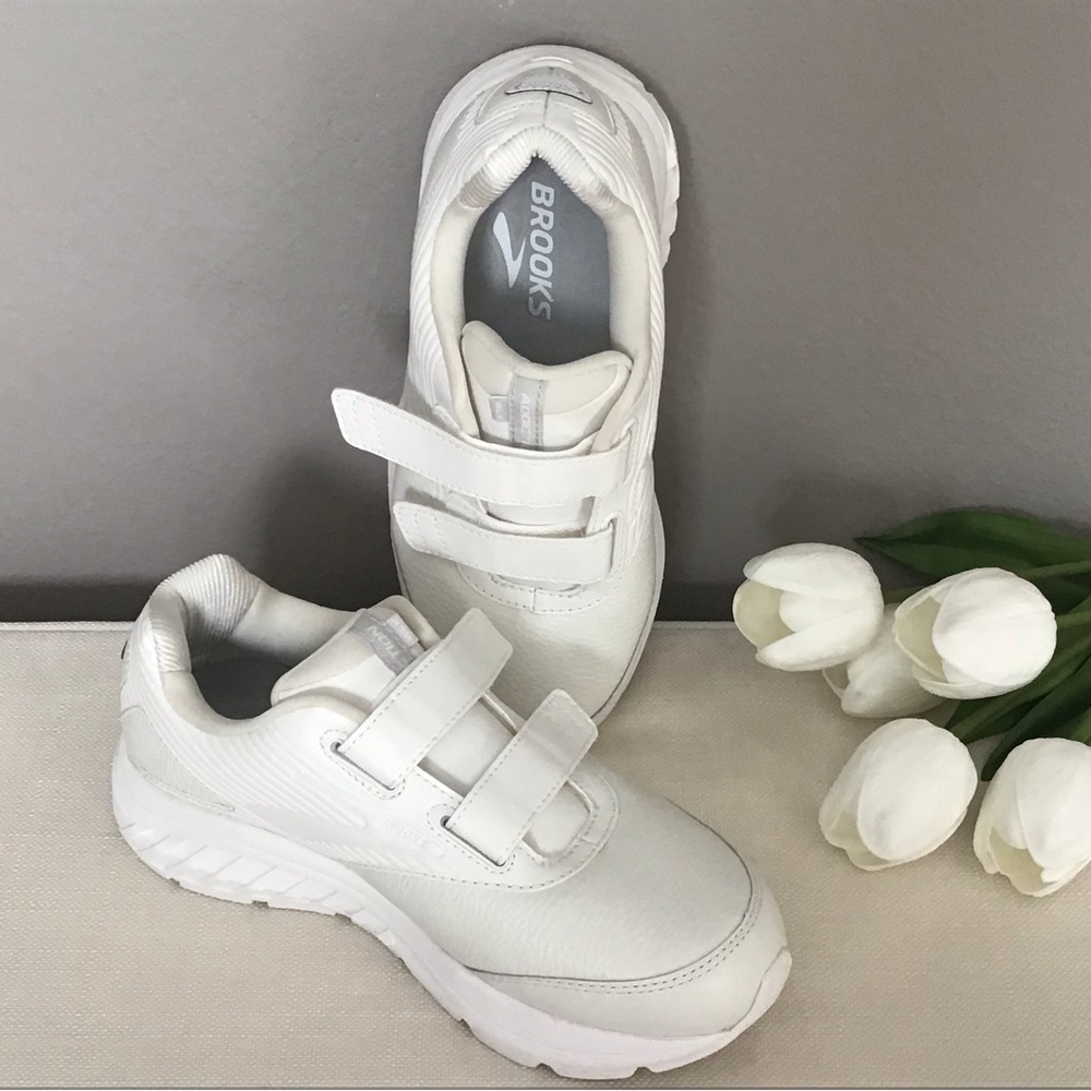 Brooks Addiction Walker V-Strap 2 White